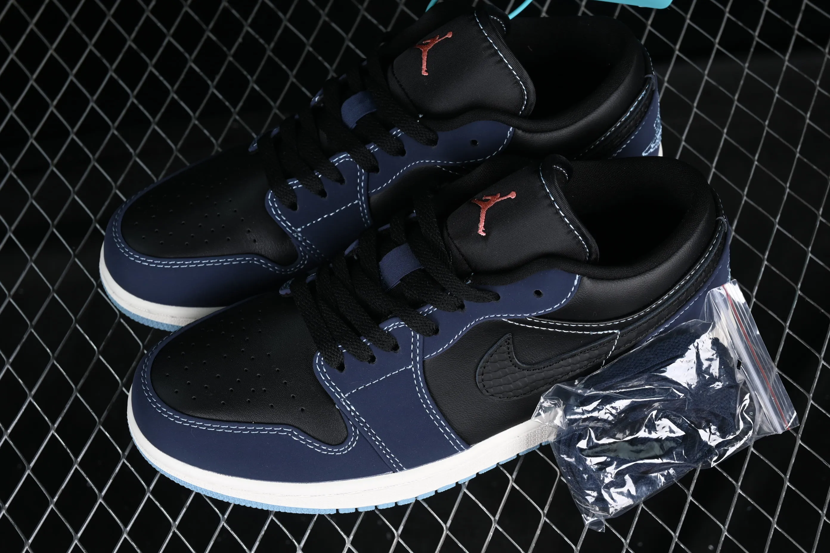 All categories Air Jordan Jordan series basketball shoes Air Jordan 1 Low Z version Air Jordan 1 Low AJ1 Joe 1 black, blue and white low-top cultural casual sneakers FJ5478-010